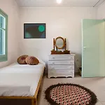 Sira Stonehouse L Holiday home