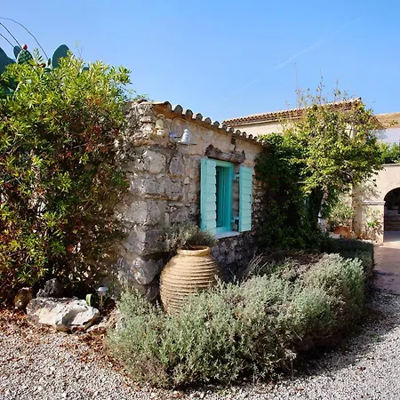 Sira Stonehouse L Volímai